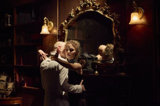 몰입형 연극 ‘슬립 노 모어’의 한 장면(사진=미쓰잭슨).