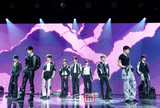 (사진=웨이크원)