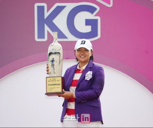 제14회 KG 레이디스 오픈 우승자 신다인.(사진=이데일리 골프in 조원범 기자)