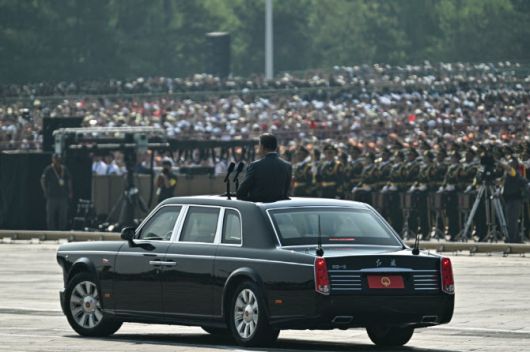 시진핑 중국 국가주석이 지난 3일 베이징에서 열린 전승절 80주년 열병식에서 군 사열에 나서고 있다. (사진=AFP)