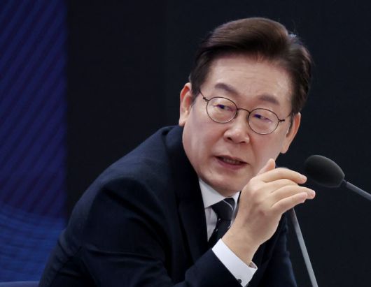 이재명 대통령이 5일 인천 송도 컨벤시아에서 열린 바이오 혁신 토론회에서 발언하고 있다.(사진=연합뉴스)