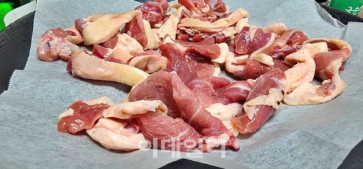 새터오리촌의 오리로스구이