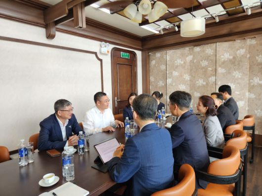 한전 등이 베트남 국가산업에너지공사(PVN) 부사장과 면담하고 있다. (사진=한국전력)