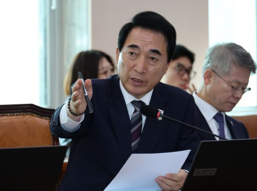 박수현 더불어민주당 의원(사진=뉴시스)