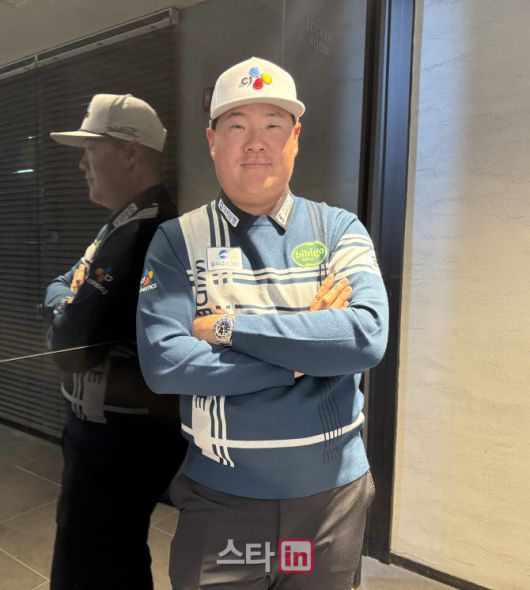 임성재가 최근 경기 용인시의 수원CC 연습장에서 진행한 이데일리와 인터뷰에서 사진 촬영에 임하고 있다.