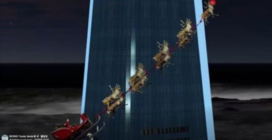 NORAD가 공개한 잠실 롯데타워를 지나가는 산타클로스의 모습. (사진=NORAD 페이스북 영상 캡처)