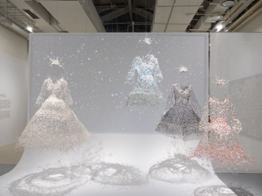 금기숙 기증특별전 전시 전경. 2018년 평창동계올림픽 당시 선보였던 ‘눈꽃요정’ 작품들이 전시돼 있다(사진=서울공예박물관).