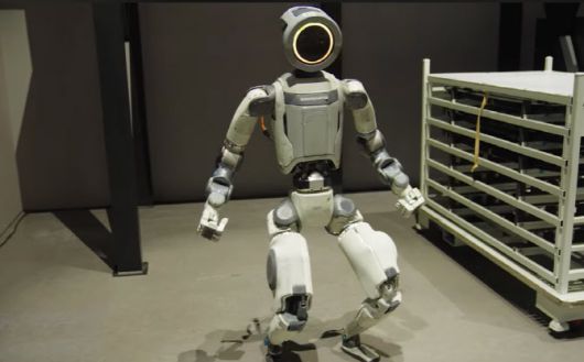 현대차그룹이 5일(현지시간) 미국 라스베이거스 CES 2026 현장에서 공개한 휴머노이드 로봇 아틀라스. 사진=최은수 인텔리빅스 대표