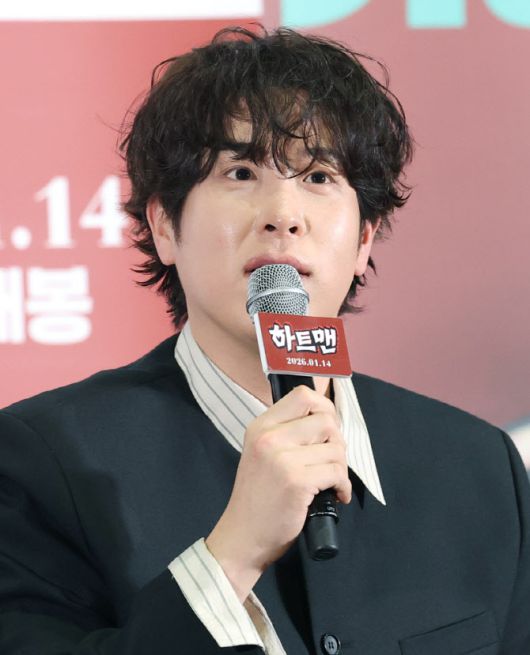 배우 표지훈이 8일 서울 송파구 롯데시네마 월드타워점에서 열린 영화 하트맨 언론시사회에 참석해 인사말을 하고 있다.(사진=뉴스1)