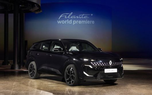 필랑트는 △파격적이고 카리스마 넘치는 디자인 △프리미엄 테크 라운지 콘셉트의 실내 공간 △한단계 더 업그레이드된 하이브리드 E-Tech 파워트레인을 적용했다. (사진=르노코리아)