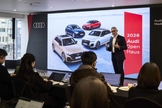 스티브 클로티 아우디코리아 사장이 15일 서울 강남구 논현동 아우디 도산대로 전시장에서 열린 ‘2026 신년 미디어 라운드테이블’에서 발표하고 있다. (사진=아우디코리아)