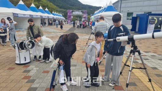 8년 연속 경북도 우수 축제에 선정된 영천 보현산별빛축제 행사 모습.(사진=영천시)