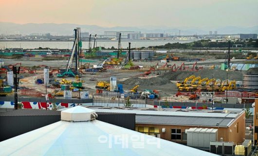일본 오사카 유메시마 인공섬에 오는 2030년 들어서는 ‘오사카 복합 리조트’ 건립 현장 모습 (사진=엠지엠·오릭스 컨소시엄)
