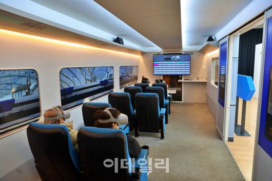 애기봉에서 즐길 수 있는 ‘김포~애기봉~개성’ VR 체험 현장