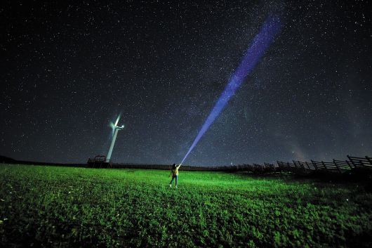 게스트하우스영월에선 은하수가 뜨는 날이면 숙박객을 대상으로‘별총총은하수투어’를 진행한다. 은하수와 함께 찍어주는 사진은 잊지 못할 추억이 된다.