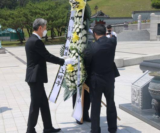 조선일보