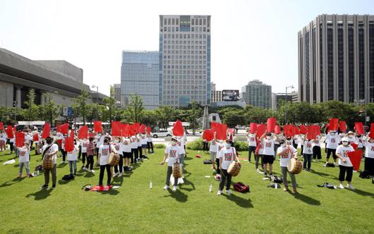 조선일보