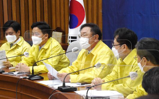 김태년 더불어민주당 원내대표가 4일 오전 서울 여의도 국회에서 열린 정책조정회의에서 발언하고 있다. /국회사진기자단