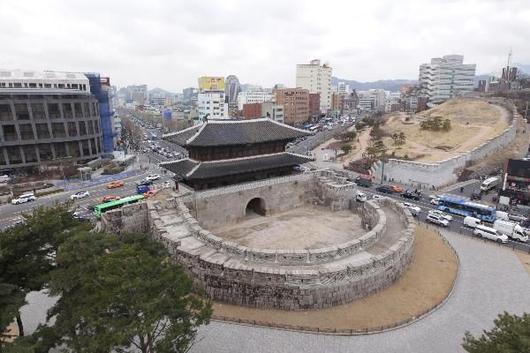 조선일보