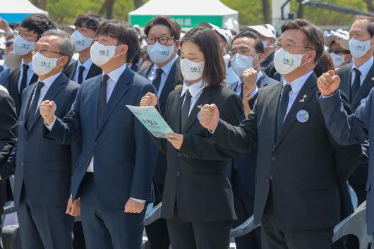 조선일보