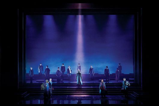 연극 '햄릿'은 이렇게 시작된다. /신시컴퍼니