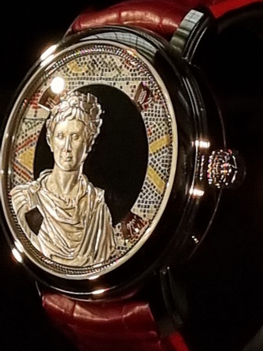 루브르 박물관에 단 하루 전시된 아우구스투스의 흉상 - 율리우스·클라우디우스의 로마 제국 (기원전 27년~기원후 68년)에서 영감받은 바쉐론 콘스탄틴 시계 /최보윤 기자