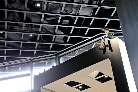 리움미술관에서 국내 첫 개인전을 연 이탈리아 작가 마우리치오 카텔란의 전시. /주민욱 영상미디어 기자