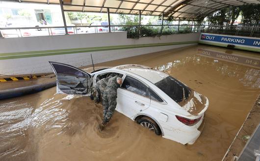 조선일보