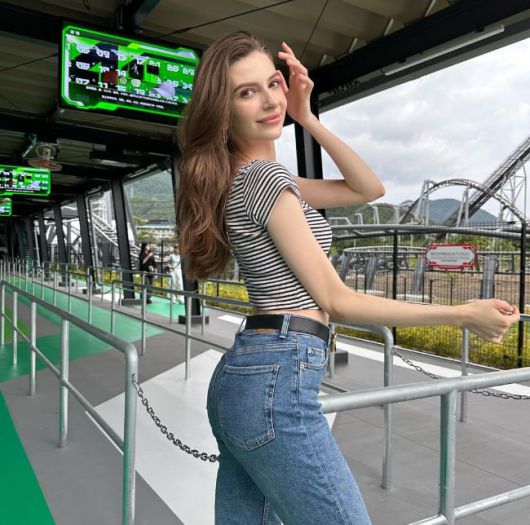 지난달 일본에서 열린 '제56회 미스일본 콘테스트'에서 대상인 '미스일본 그랑프리'를 수상했던 우크라이나 출신 귀화자 시노 카롤리나(27)/인스타그램