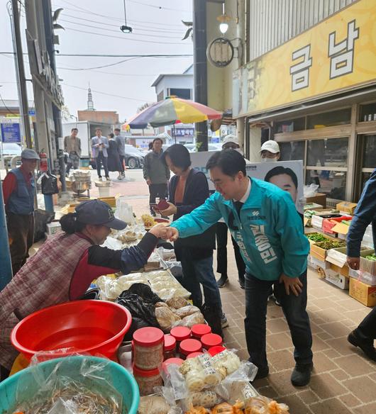 조선일보