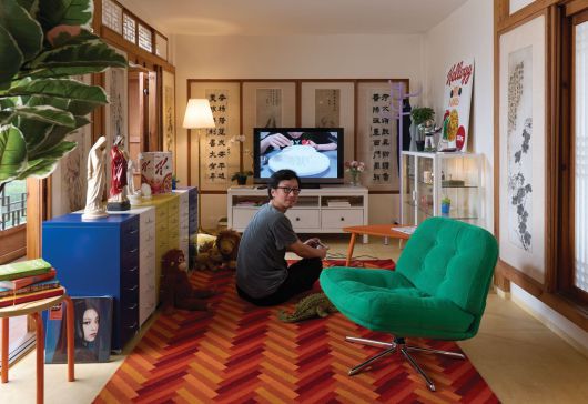 이완 작가는 운경고택의 근현대 역사 기록물과 작가의 아카이브를 담은 신작 19점을 포함한 26여 점의 작품을 선보인다. 운경재단.