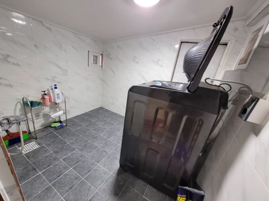 수리 후 현주양 집의 내부 모습. /이랜드복지재단