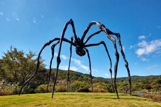 루이스 부르주아, '엄마(Maman)'(1999). /호암미술관