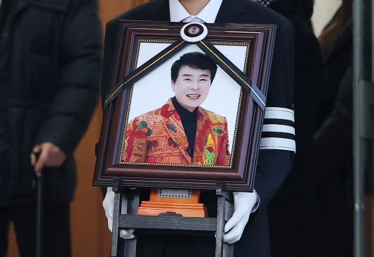 조선일보