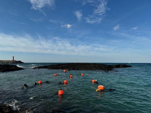 김녕 어촌계에서 해녀 체험도 할 수 있다. 비짓제주.