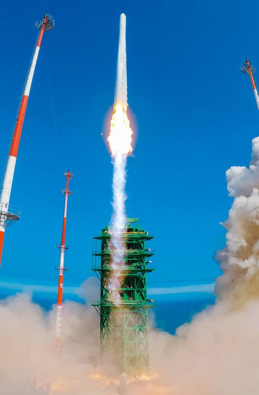 2022년 6월 전남 고흥군 나로우주센터에서 한국형 발사체 누리호가 발사되는 모습. /사진공동취재단