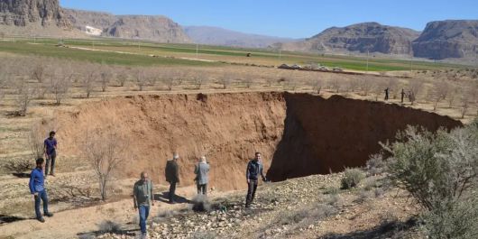 이란 남부 파르스 지방의 거대 싱크홀./엑스(X·옛 트위터)