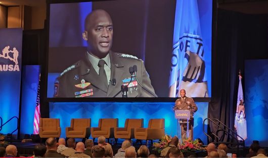 제이비어 브런슨 주한미군사령관DL 15일 하와이에서 열린 미국 육군협회(AUSA) 태평양지상군(LANPAC) 심포지엄에서 기조연설을 하고 있다./KGKraetzer Media 유튜브