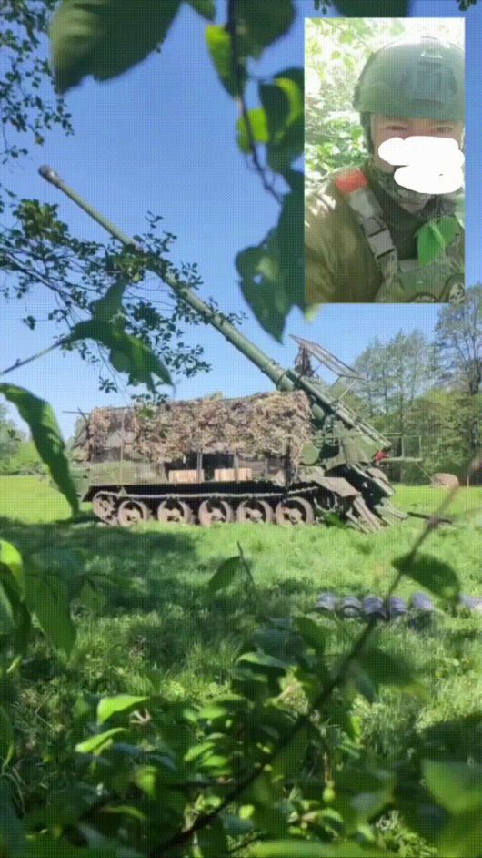 러시아군이 우크라이나 전선에서 운용 중인 북한제 170mm M1989 곡산 자주포의 실제 발사 장면이 처음으로 공개됐다. /텔레그램