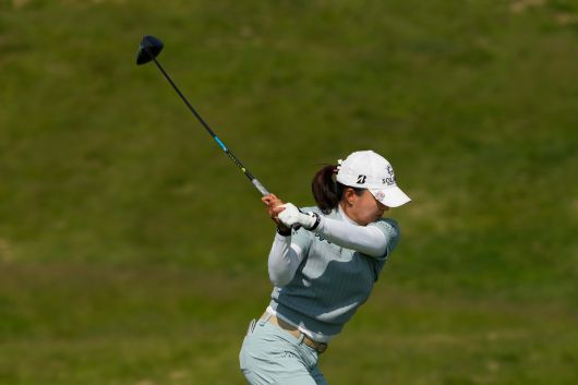 고진영이 1일 미국 위스콘신주 에린 힐스에서 열린 US여자오픈 3라운드에서 7번홀 티샷을 하고 있다./AP 연합뉴스