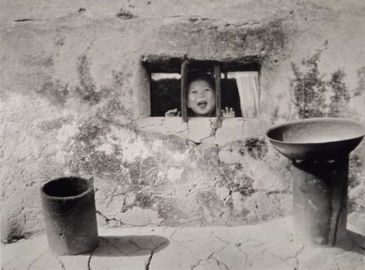 이형록 사진 ‘우리 집’(1957). 개관전 ‘광채: 시작의 순간들’에 나왔다.  /서울시립 사진미술관