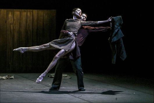 스웨덴 출신 안무가 요한 잉거의 '워킹 매드' 공연 장면. /서울시발레단