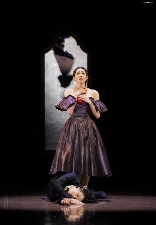 드라마 발레 거장 존 노이마이어 안무작 '카멜리아 레이디'. /국립발레단