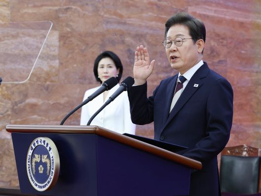 이재명 대통령이 지난 4일 오전 국회 본청 로텐더홀에서 취임 선서를 하는 모습. /뉴스1