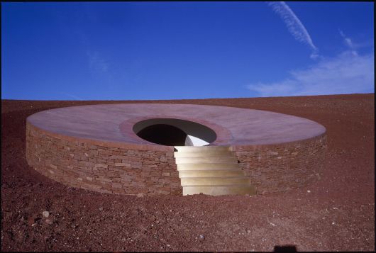 East Portal of Roden Crater./Skystone Foundation-James Turrell