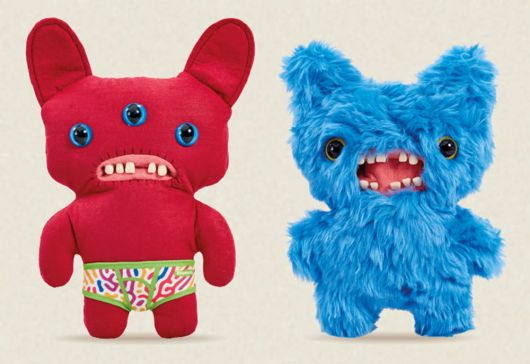 사람 이가 달려 우스꽝스러운 모양의 인형 '퍼글러'. /퍼글러