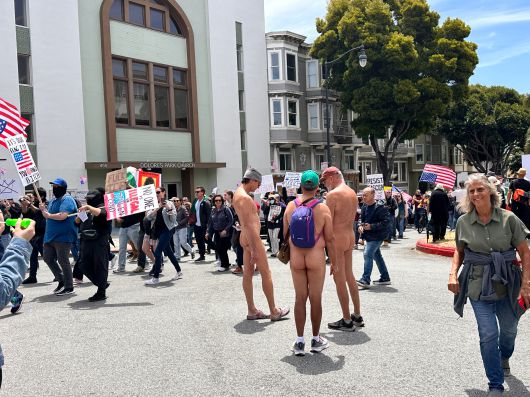 14일 샌프란시스코에서 열린 '노 킹(No Kings)' 시위 현장의 모습./오로라 특파원