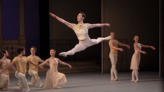 2025년 7월 LG아트센터 서울에서 영국 로열발레'더 퍼스트 갈라' 무대에 오르는 퍼스트 솔리스트 전준혁. /사진가 안드레 우스판스키, 로열 발레