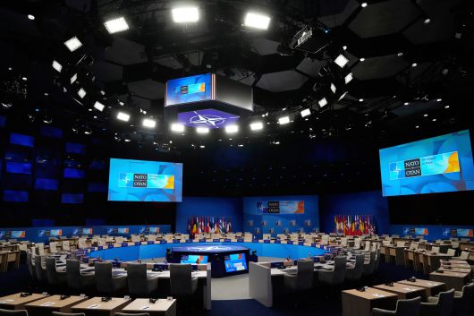 23일 네덜란드 헤이그에서 열리는 나토 정상회의 회의장 내부 모습./AP 연합뉴스