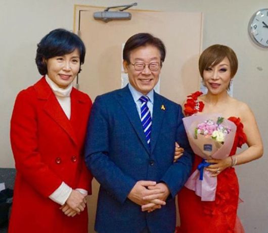 2018년 5월 이재명 대통령은 부인 김혜경 여사, 성악가 조수미씨와 함께 찍은 사진을 인스타그램에 올렸다. /이 대통령 인스타그램